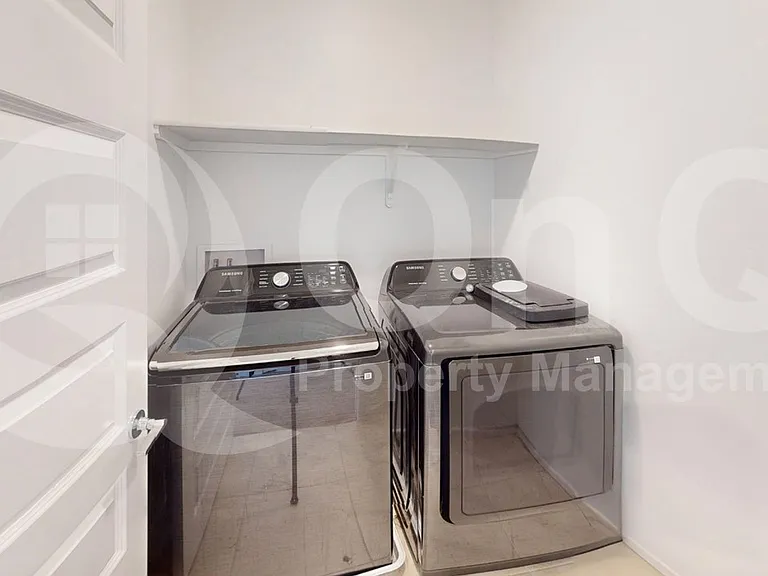 7609 S Camino Alma Vieja — Photo 12