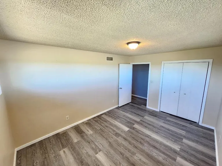 16500 Highway 14 — Photo 14