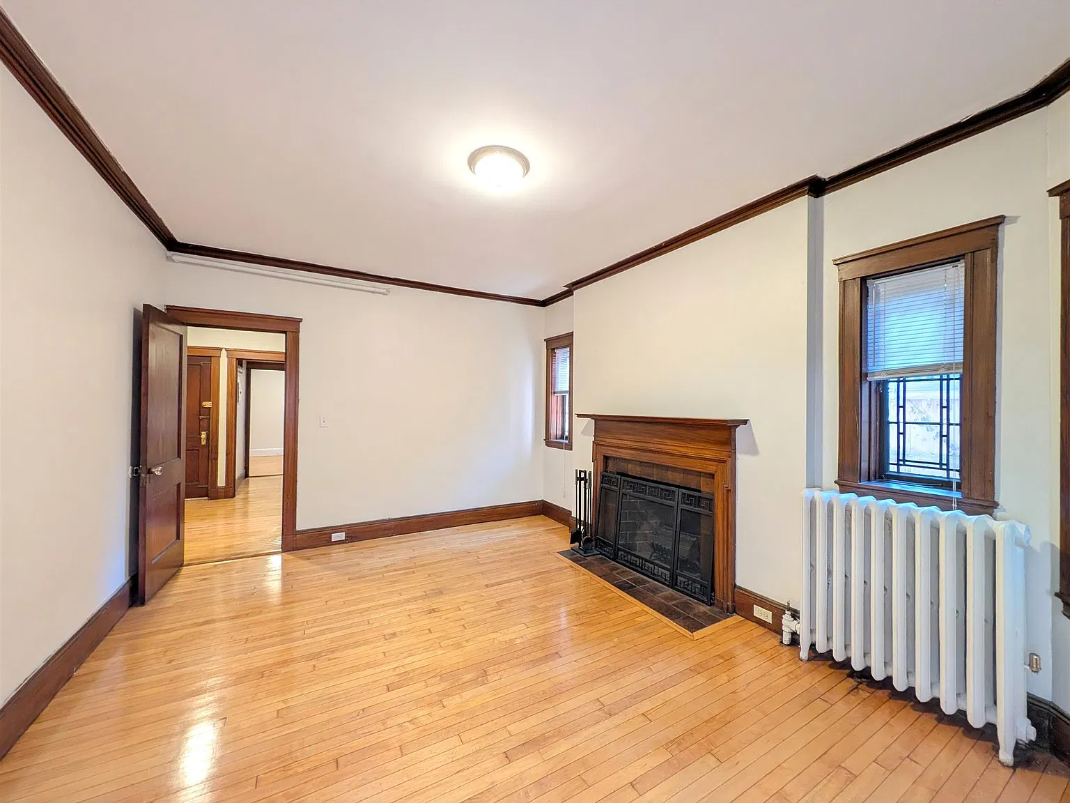 1 bed, $2,600 — Photo 2