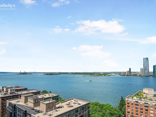 99 Battery Place image 3 of 13