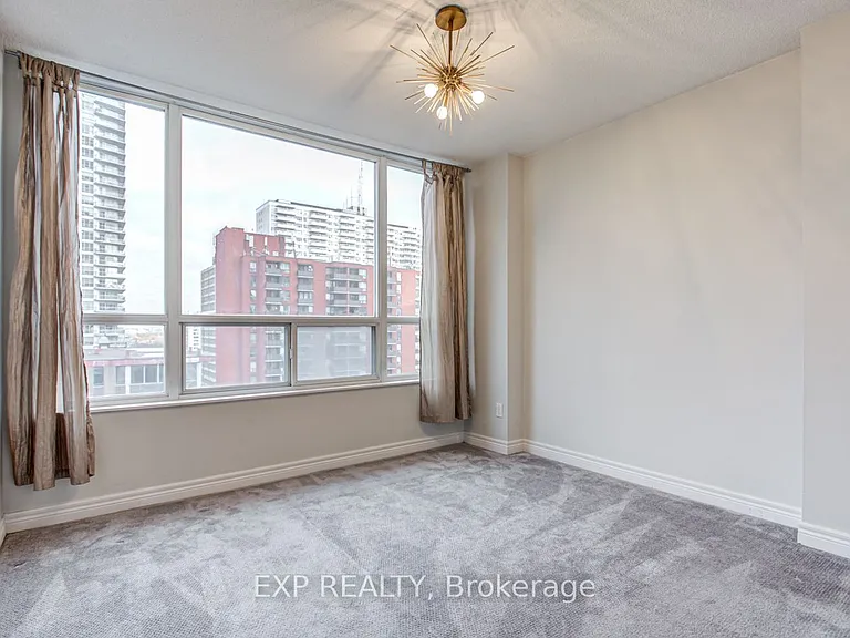 43 Eglinton Ave E #1509 — Photo 15