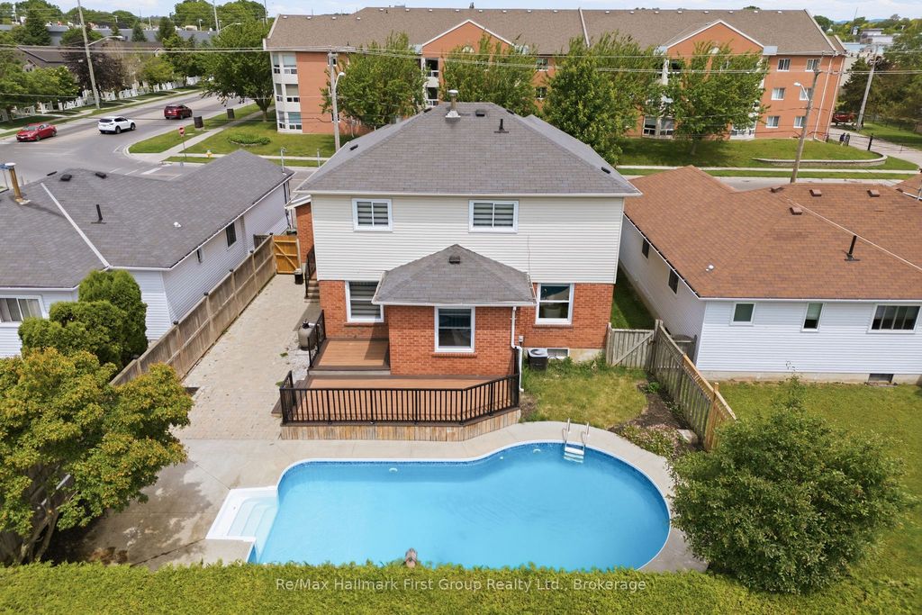 723 Carlisle St, Cobourg, ON - View 2