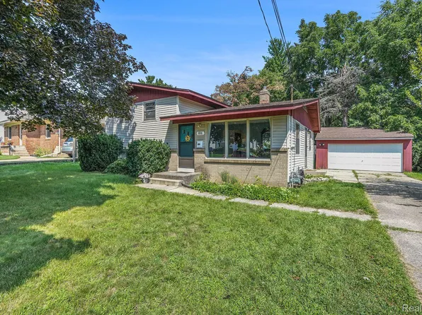 1315 Myrtle St NW, Grand Rapids, MI 49504