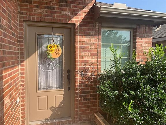 3rd image of 1821 Berrywood Dr