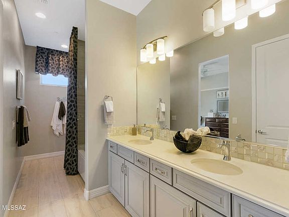 4th image of 112 E Peralta Canyon Ct