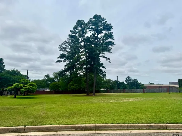 3052 Concord Pl, Tyler, TX 75701