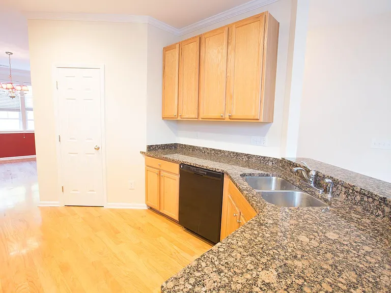 514 Sawcut Ln — Photo 8