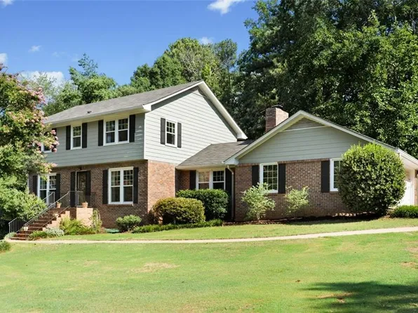 285 Northgate Trce, Roswell, GA 30075
