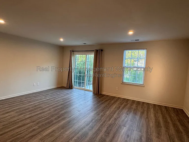 8604 Red Canyon Way — Photo 19