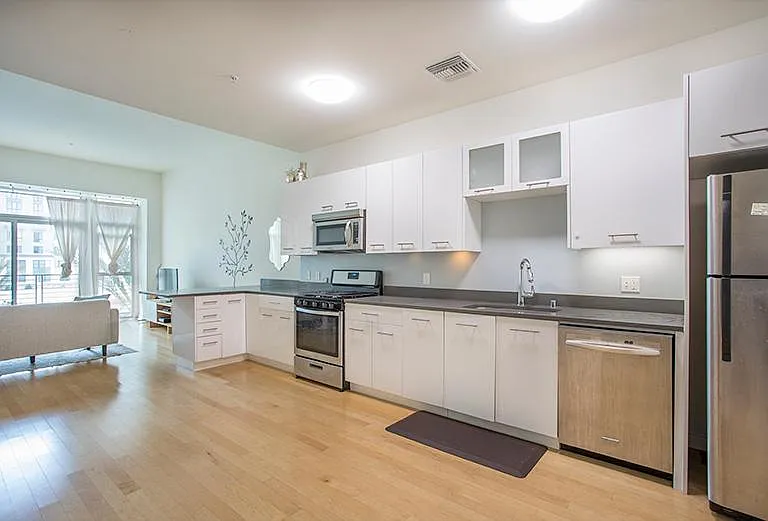 238 S Arroyo Pkwy #312 — Photo 2