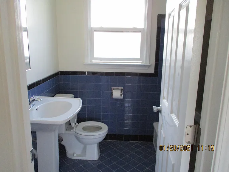 3233 W St — Photo 10