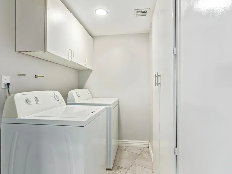 5885 E Thomas Rd — Photo 17