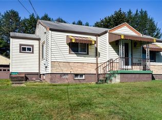 694 Saxonburg Rd, Butler, PA 16002