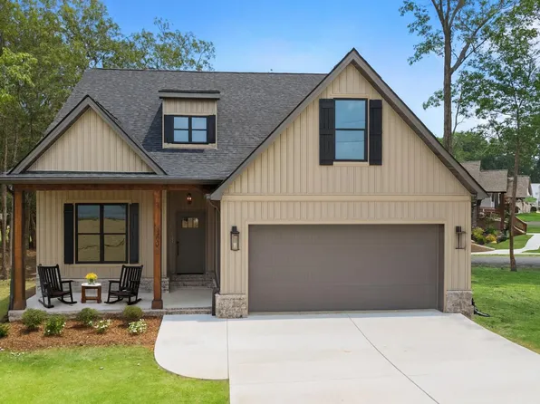 300 Dogwood Ln, Fort Oglethorpe, GA 30742