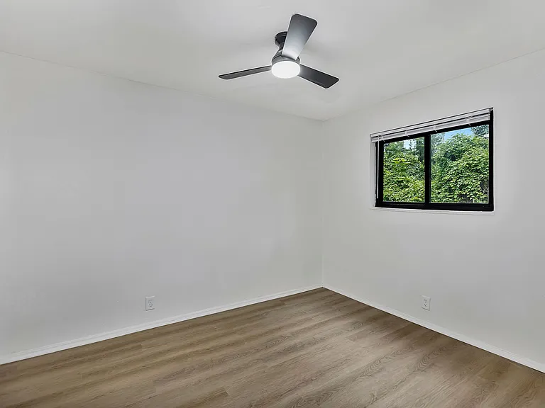 2535 Lysle Ln #2A — Photo 13