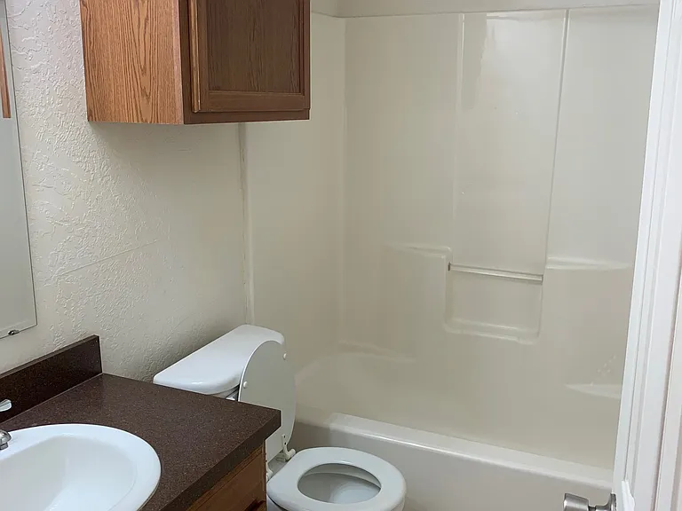 Stonebrook Apartments — Photo 7