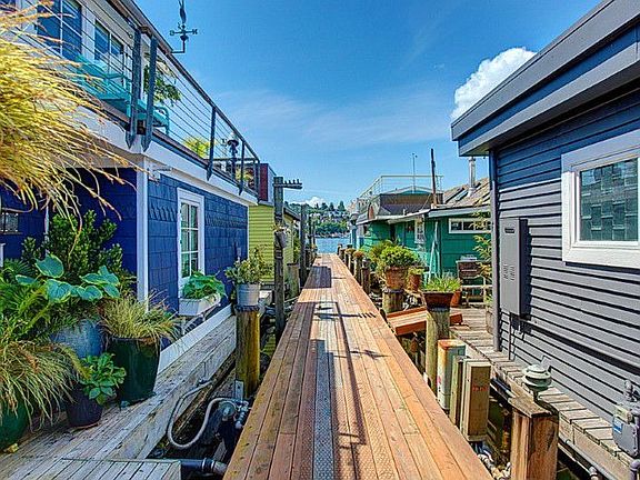 Tenas Chuck Moorage is a cooperatively owned association that features a lovely sense of neighborliness, community traditions and is located within a prized stretch of shoreline on the east side of Lake Union.