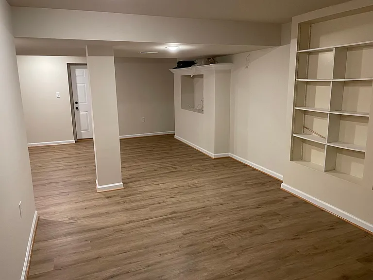 210 Earhart Ct — Photo 34