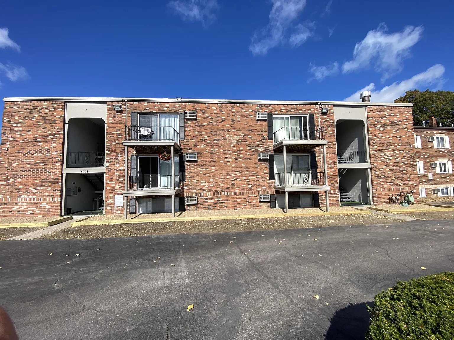 4008 W Erie Ave — Photo 1