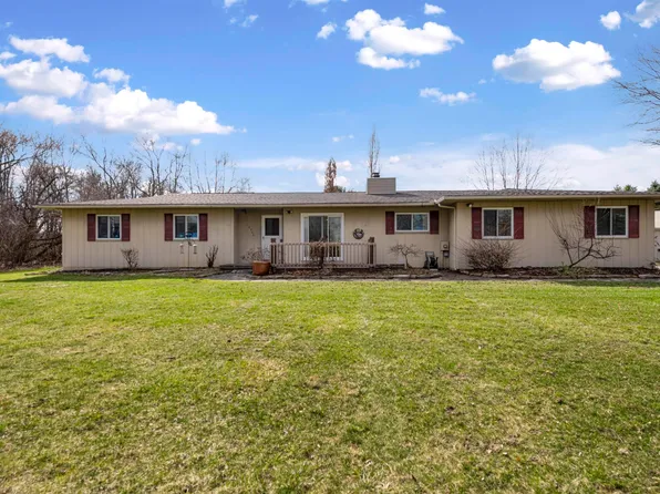 10206 S State Rd, Goodrich, MI 48438