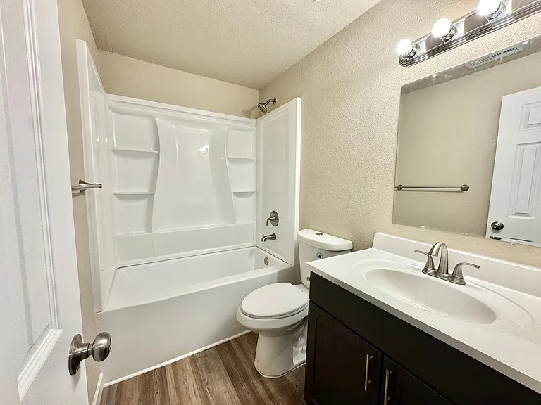 351 Gahart Dr #D — Photo 17