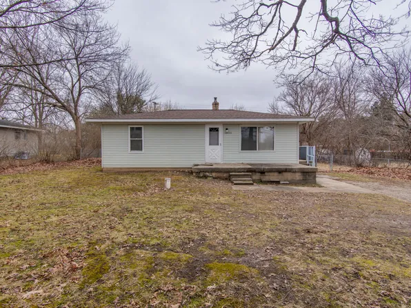 10728 E Holly Rd, Davisburg, MI 48350