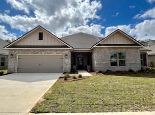 62 Campfire Cv, Freeport, FL 32439