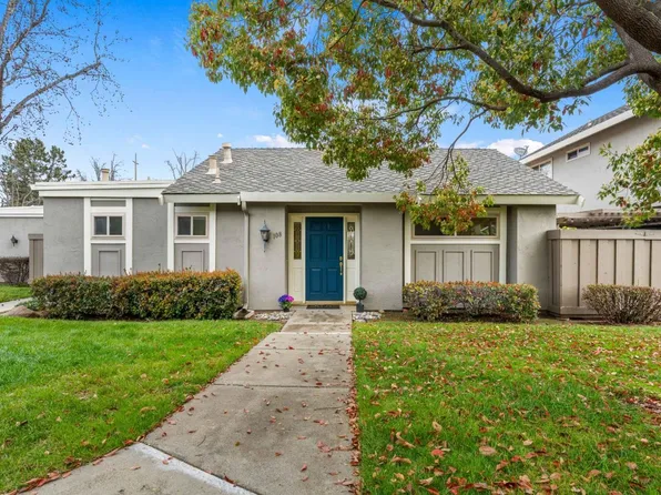 108 Escobar Ave, Los Gatos, CA 95032