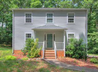 317 Gatewood Ln, Matthews, NC 28104