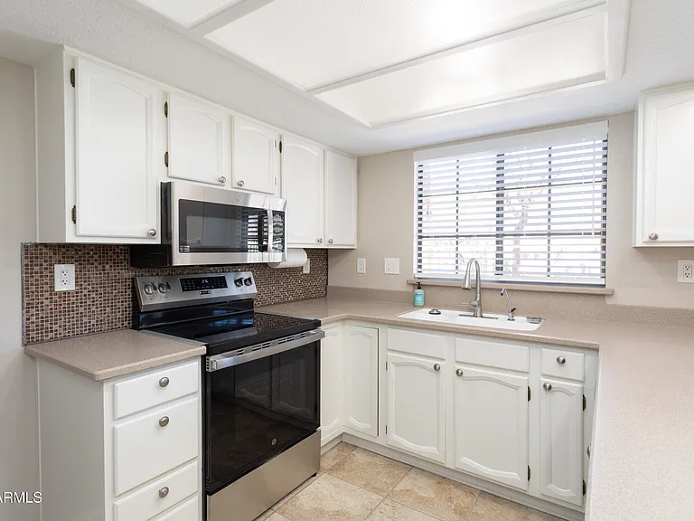 10930 E Hope Dr — Photo 4