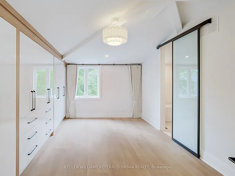 37 Wesley Ave — Photo 23