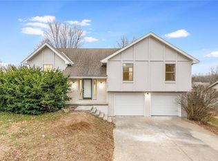 6518 NW Gilly Rd, Kansas City, MO 64152