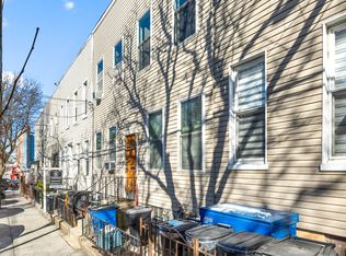 6019 54th St APT 1R, Maspeth, NY 11378