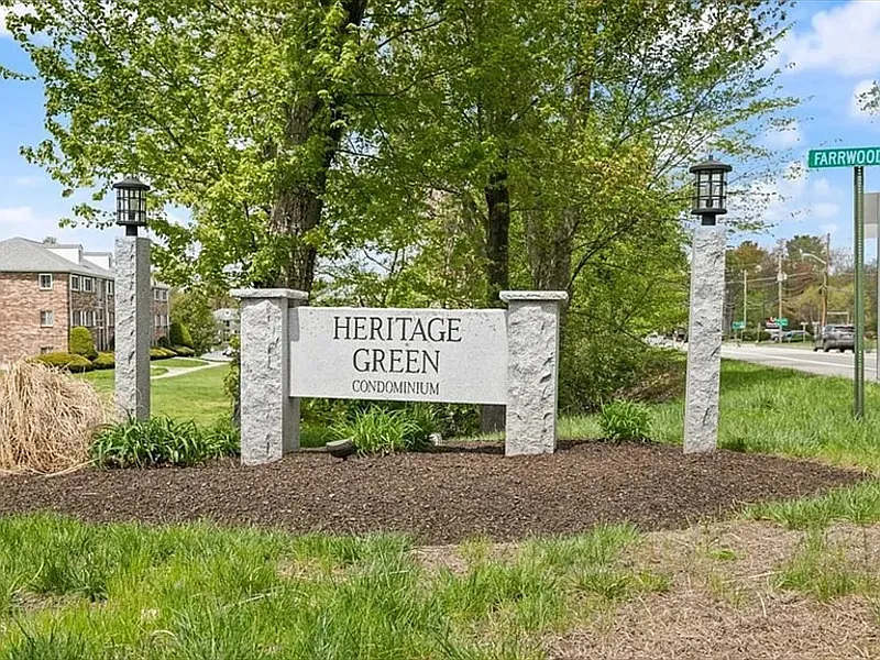 1 bed, 1.0 bath, 585 sqft, $1,690 — Photo 2