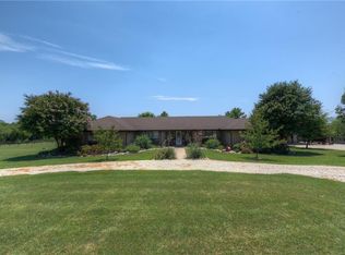 1328 Gribble Springs Rd, Sanger, TX 76266