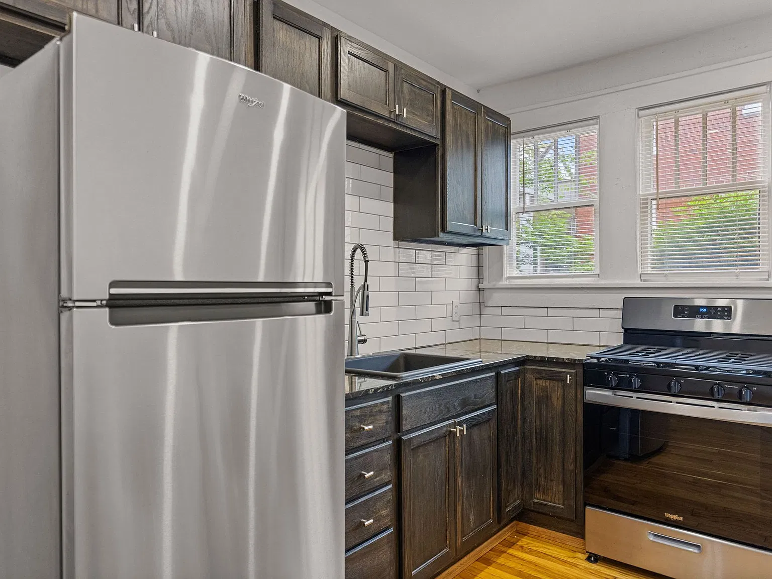 The Oaks Apartments — Photo 3