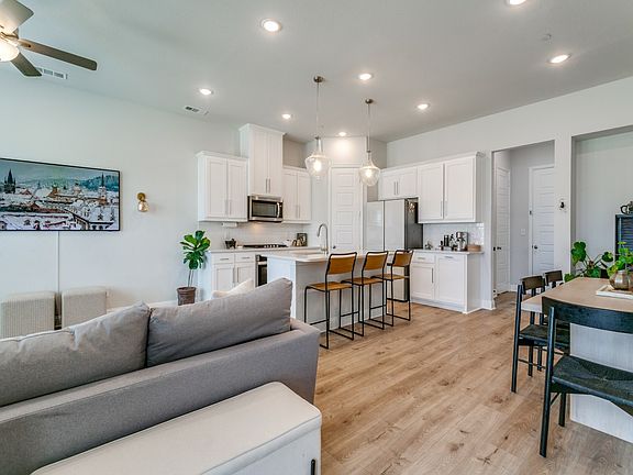 4th image of 12964 Rockham Ln