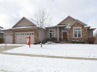 3270 Newcastle Rd, Marion, IA 52302