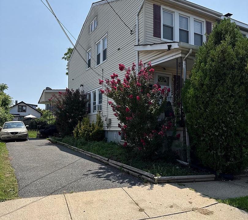 1st image of 1563 Elizabeth Ave
