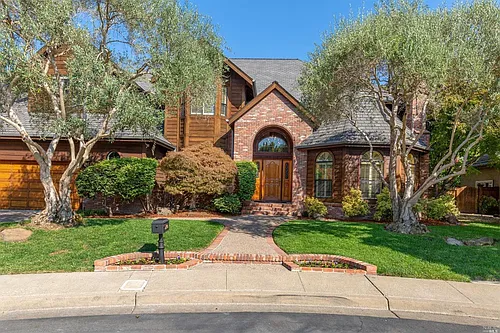4300 Heritage Ln Photo 1