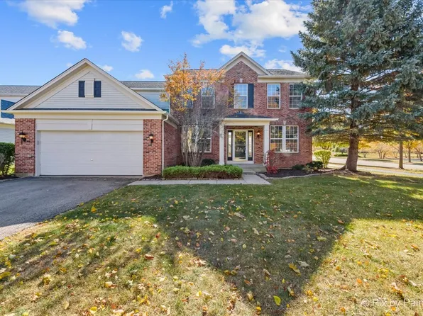 1 Gillingham Ct, Algonquin, IL 60102