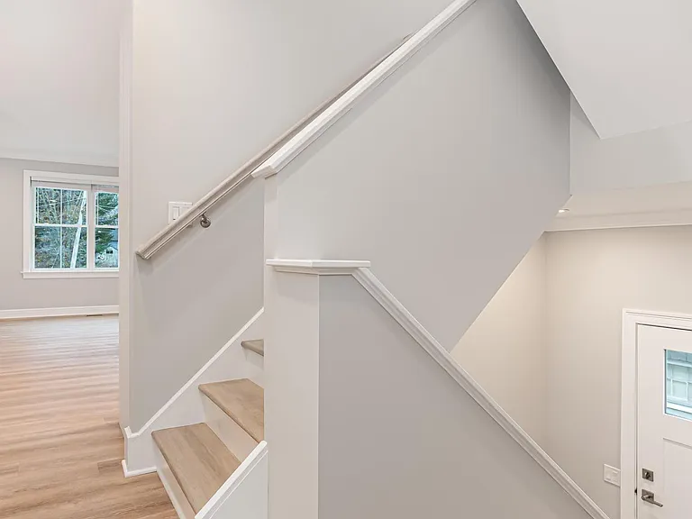 Second level with entry