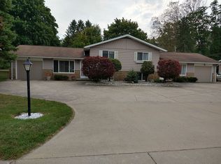 1330 W Glenlord Rd, Saint Joseph, MI 49085