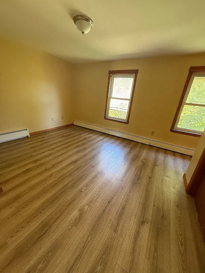 2 bed, 850 sqft, $1,275 — Photo 4