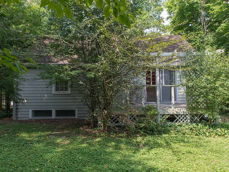 321 S Eastside Dr — Photo 28