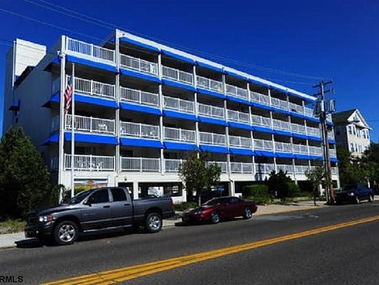 1st image of 1008 Wesley Ave #308