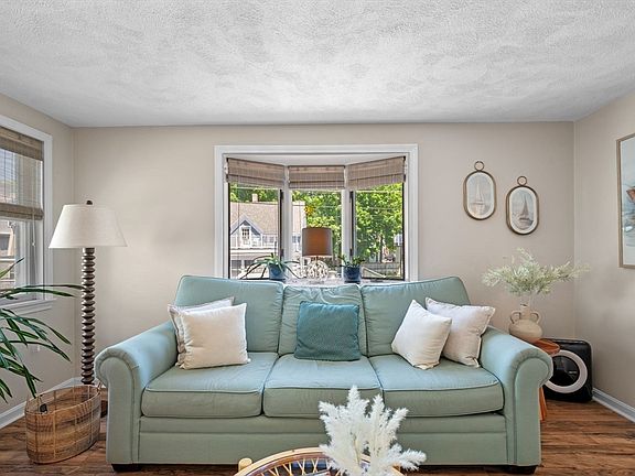 5th image of 6 Lenox St #1