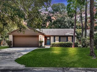 7 E Brookberry Ct, Spring, TX 77381