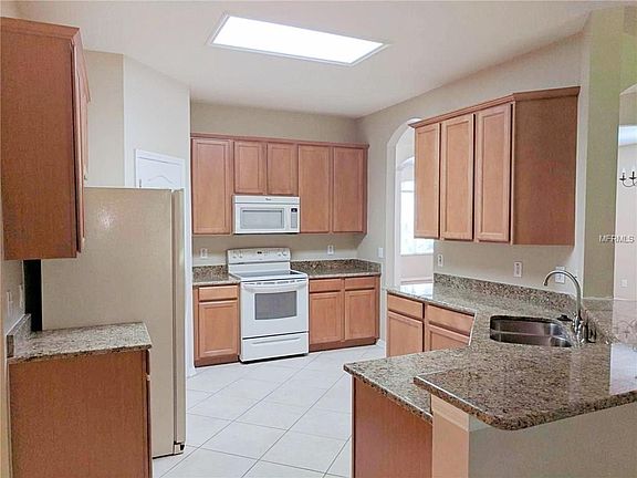 2nd image of 5907 Tealwater Pl