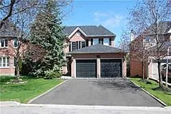 109 Carlyle Cres Photo 1